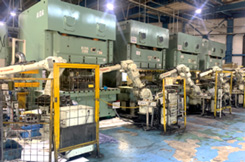 ２００ＴＯＮ（４台編成）